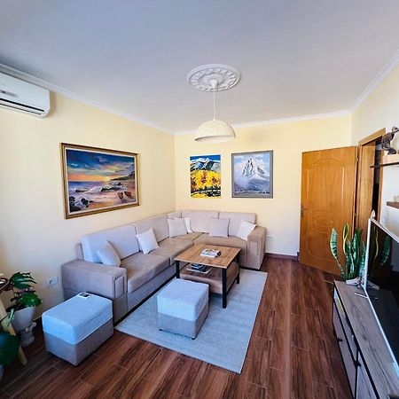 Cozy Central Apartment ติรานา ภายนอก รูปภาพ