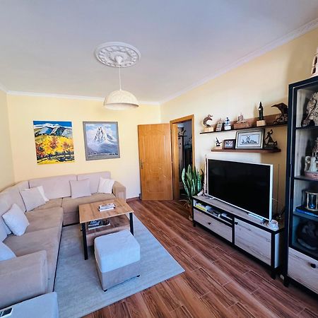 Cozy Central Apartment ติรานา ภายนอก รูปภาพ