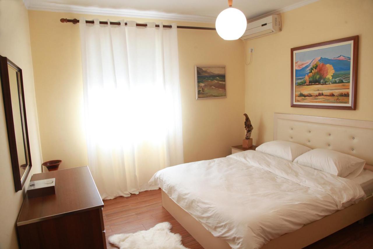 Cozy Central Apartment ติรานา ภายนอก รูปภาพ