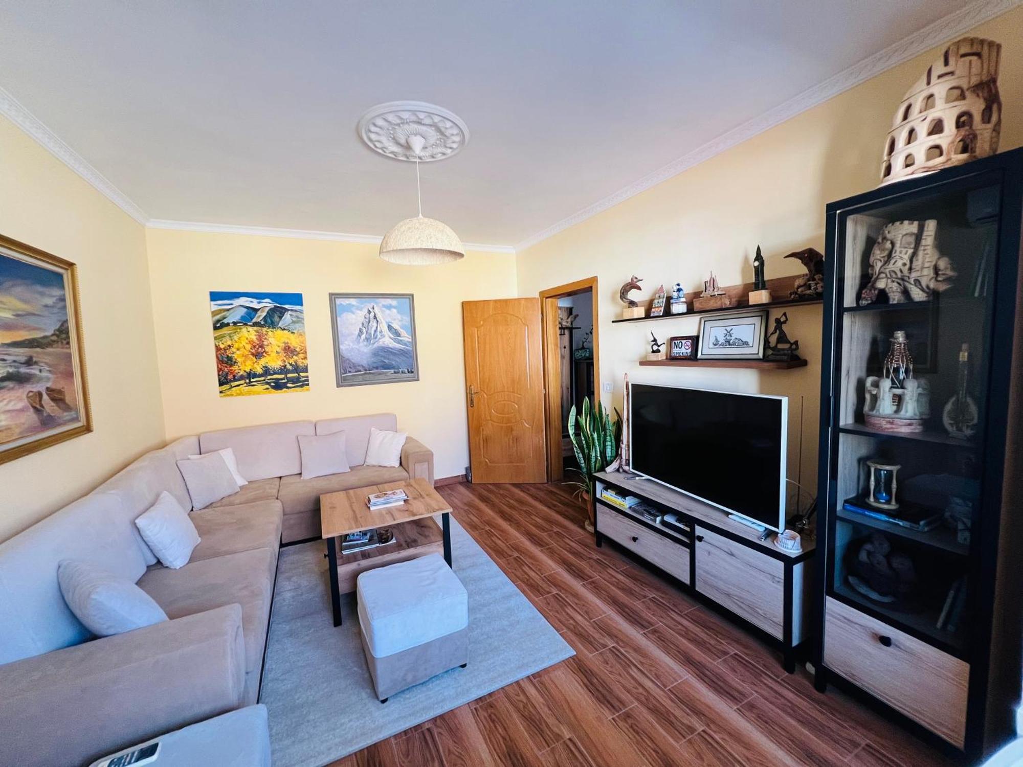 Cozy Central Apartment ติรานา ภายนอก รูปภาพ